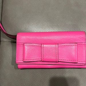 Kate Spade wallet (pink) gently used. May be used as a wallet or a wristlet.